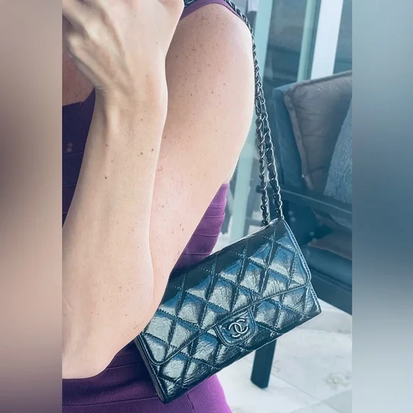 SOLD! Chanel Classic Quilted Patent Leather Wallet on chain, black - Picture 1 of 17